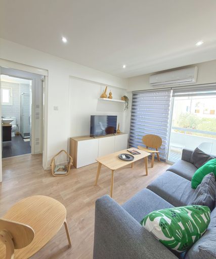 Living area 3, Modern 2BR Retreat in Central Nicosia