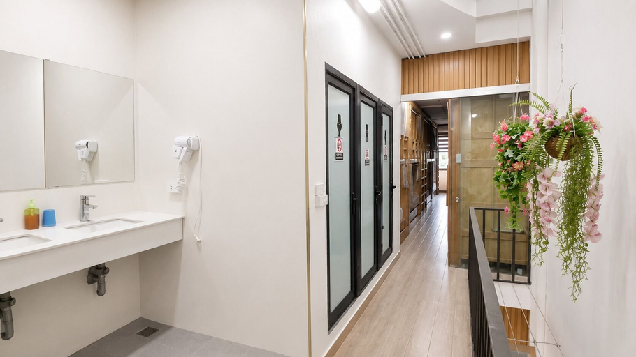 Bathroom 4, Awesome Hanoi Hostel & Travel, Hoàn Kiếm