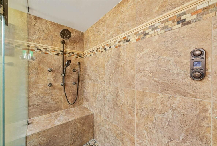 Bathroom 2, Casa De Emdeko 105, Hawaii