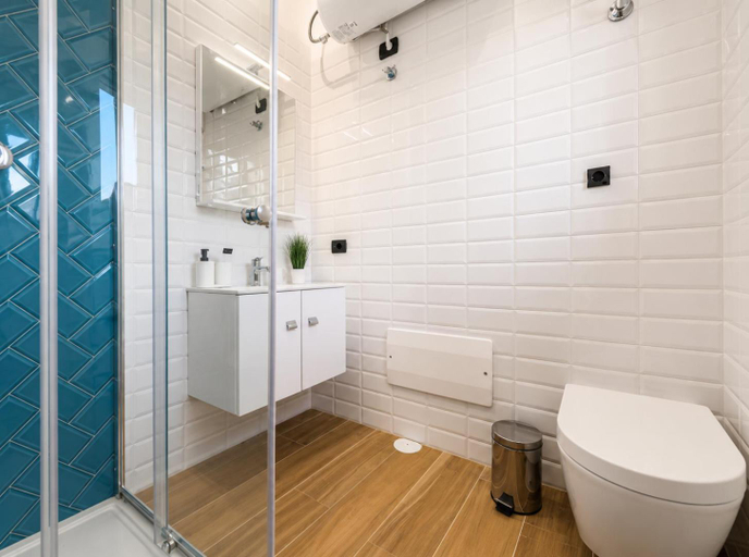 Bathroom 2, Sea City In Bed, Napoli