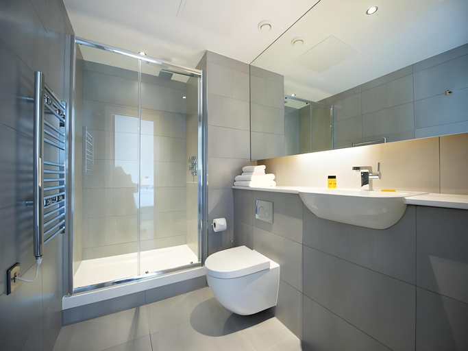 Bathroom 4, Staycity Aparthotels London Deptford Bridge, London