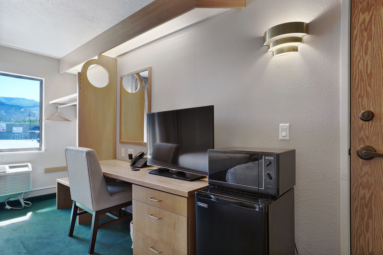 Others 5, Willow Creek Inn, Sanpete
