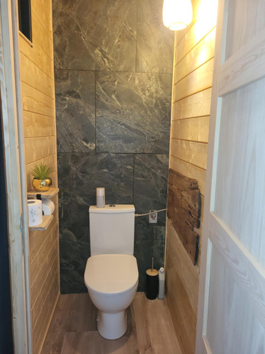 Bathroom 3, POD es Aqui et sa cabanette, Gard