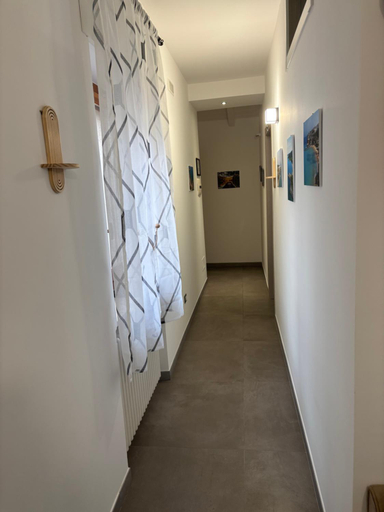 Others 5, Biscotti s room, Foggia