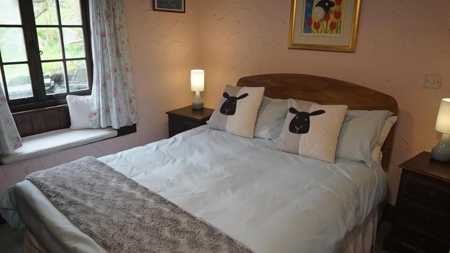 Bedroom 2, Wheelgate, Cumbria