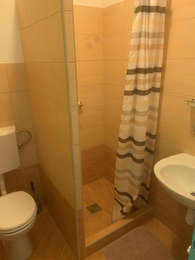 Bathroom 5, Zatonyi Csarda Panzio, Mosonmagyaróvár