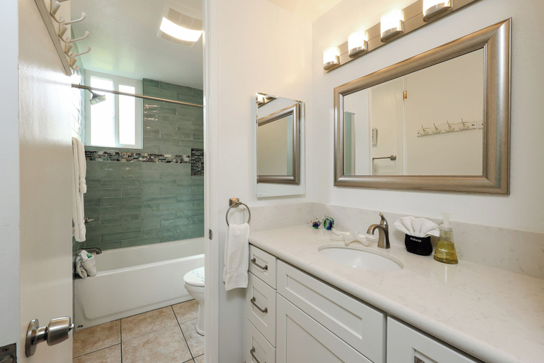 Bathroom 3, Oceanside Beach Condos, San Diego