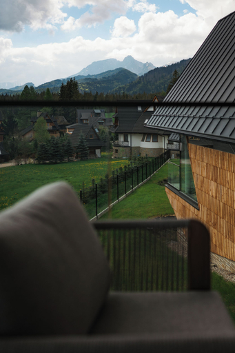Terrace/patio, Osada Groń Luxury Villas by BQQK, Tatra
