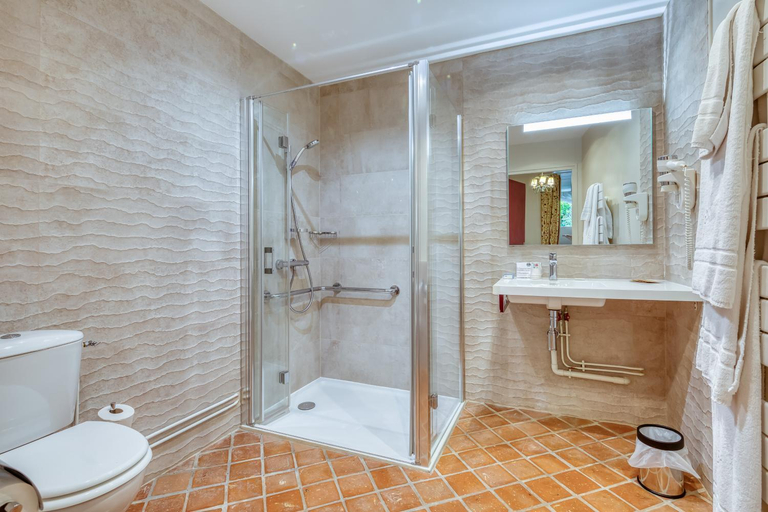 Bathroom 4, Hotel Douce France - Veules Les Roses, Seine-Maritime