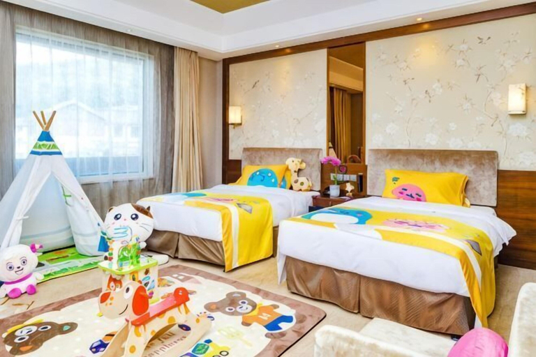 Bedroom 3, Dongquan Hot Spring Holiday Hotel, Dalian