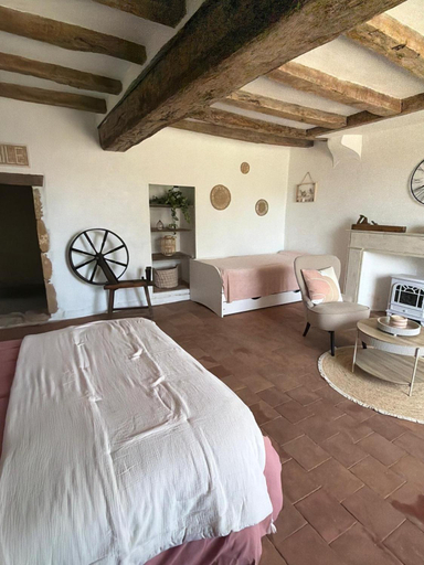 Bedroom 2, Le Mas d'Anjou, Maine-et-Loire