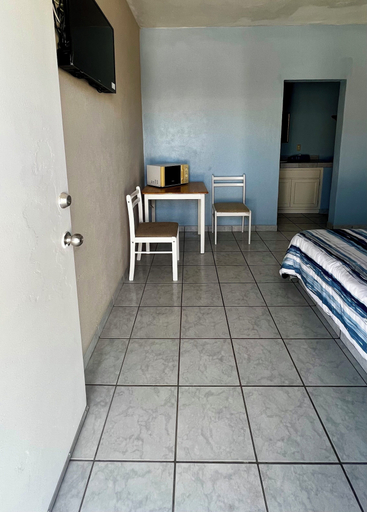 Room 4, Cozy Rooms Rocky Point - Walk to Playa Hermosa, Puerto Peñasco