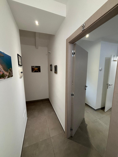 Others 4, Biscotti s room, Foggia