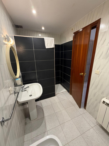 Bathroom 5, Pensio Costa Brava, Girona