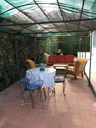 Outdoor dining 2, Charming Sicilian Villa in Fontane Bianche, Syracuse