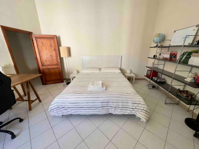 Bedroom, The Hamilton House, Florence