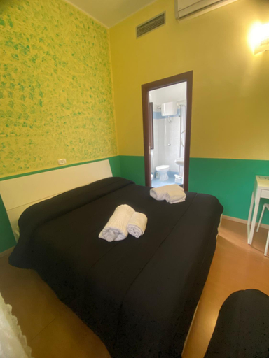 Bedroom 5, La Foresteria, Isernia
