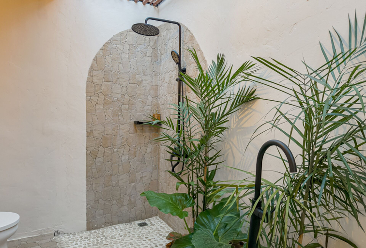 Bathroom 2, OMER Villa & Retreat, Badung