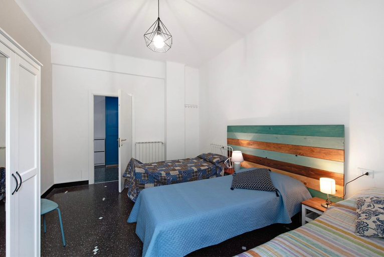 Bedroom 2, Casa Rostan, Genova