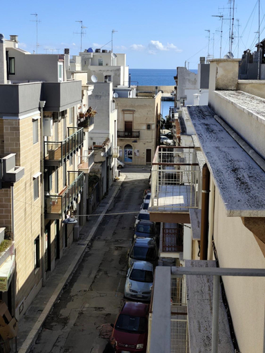 Others 5, PESCIOLINO B&B, Bari