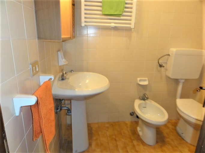 Bathroom, Cozy Apartment With Private Entrance, Venezia