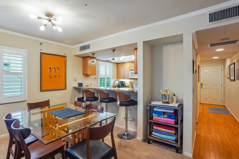 Food & Drinks 4, Pelican Pointe 3B, Pinellas