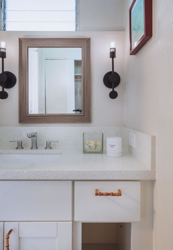 Bathroom 5, White Sands Hotel, Honolulu