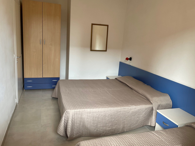 Room 2, Flat in a Villa With Shared Pool, Venezia