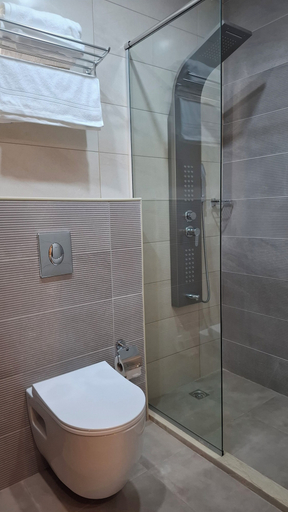 Bathroom 5, Jawaher Hotel, Wadi Essier