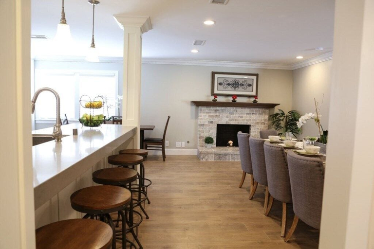 Food & Drinks, Fantastic 6 bedroom 4 bath Pool Home, Orange