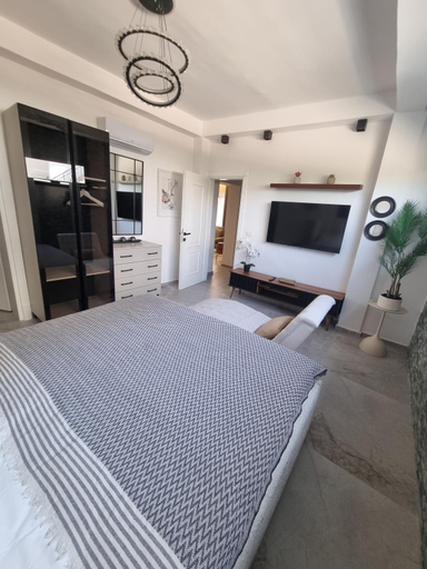 4, SeaWorld Apartments