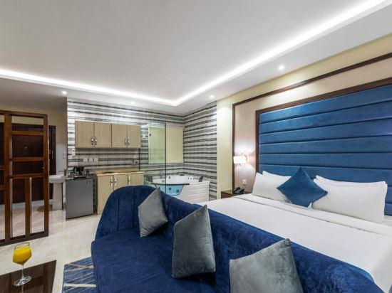 Others 3, Al Qasr Airport