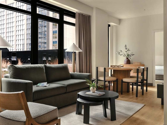 Room 3, Kasa Lake Shore Chicago, Cook