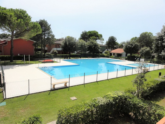 Pool 5, Holiday Home With Shared Pools, Venezia