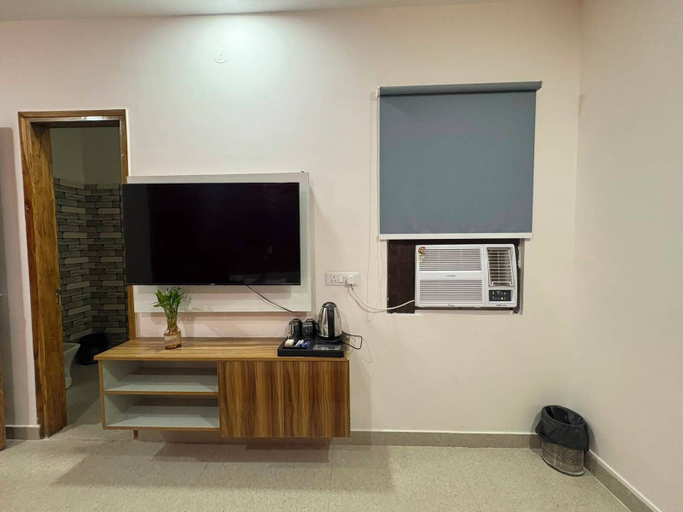 Interior 2, Radiant Hotel and Banquet, Gautam Buddha Nagar