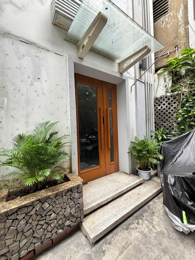 Exterior detail, Ember House Saigon, District 3
