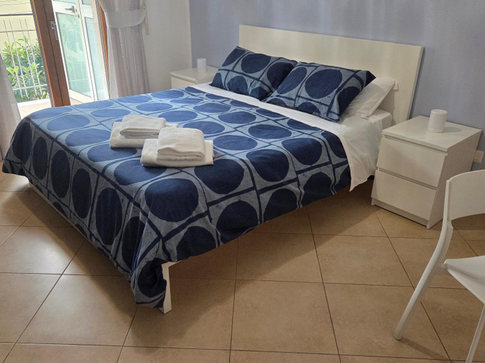 Bedroom 2, B&B Estia Domus, Napoli