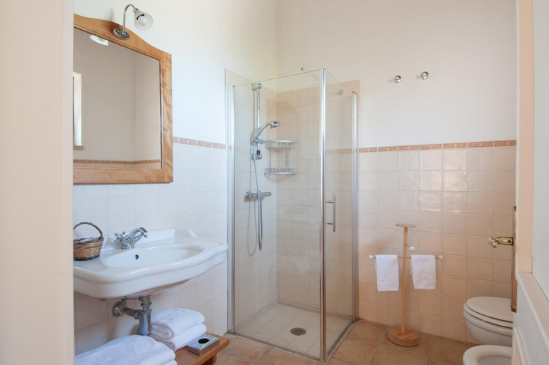 Bathroom 3, Masseria Limbitello, Lecce