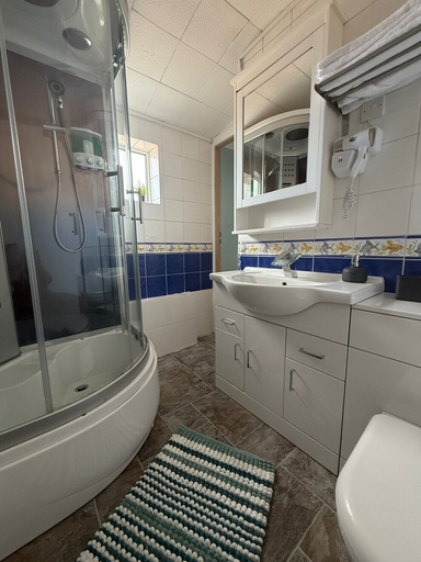 Bathroom 3, Privat Room With Your own Bathroom and Toilet, Birmingham
