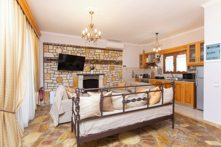 Others 5, Medusa's Villas, Ionian Islands