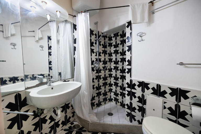 Bathroom 3, Casa Colette, Napoli