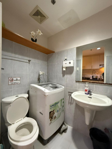 Bathroom 2, SEA RESIDENCES STAYCATION near MOA by Mae, Pasay City