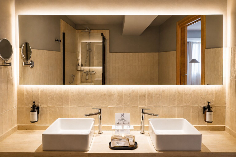 Bathroom 5, Hotel La Palloza, Lugo