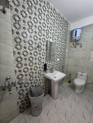 Bathroom, Dreamville Stays Shimla, Shimla