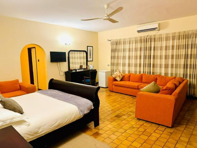 Others 5, The White House, Hwange