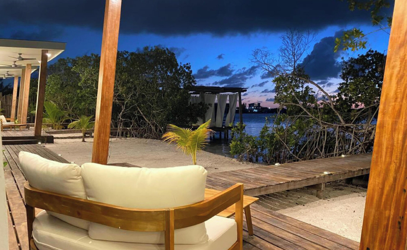 Terrace/patio 5, The Bohemian Caye Caulker