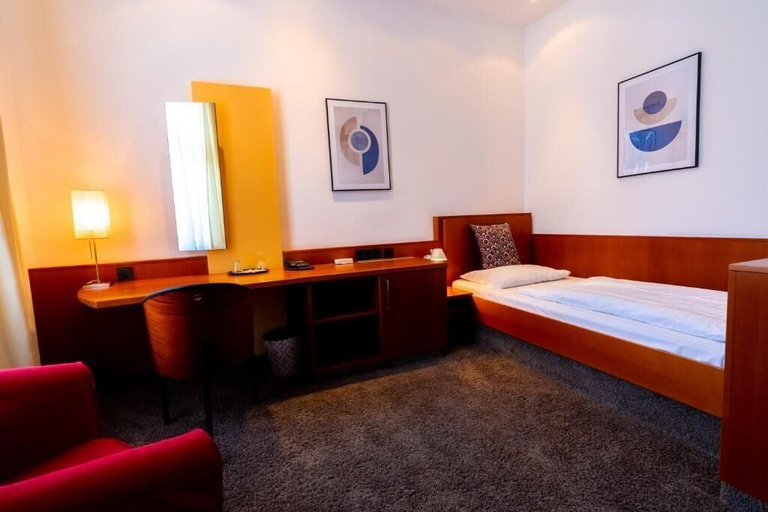 Bedroom 3, Hotel Carlton Munich, München