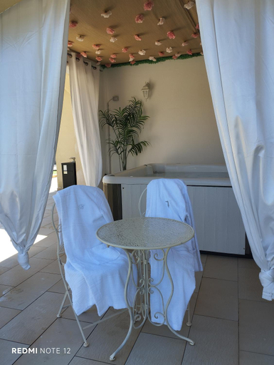 Bedroom 5, Villa Cangiano B&B and Pool, Ancona