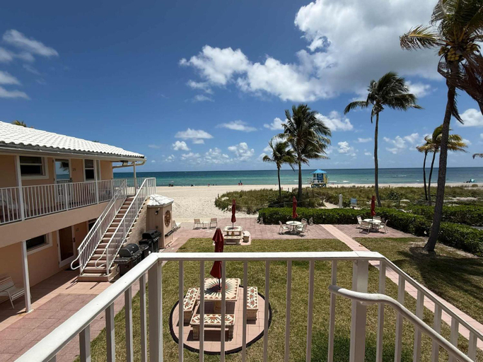 4, Waterfront Boutique Retreat in Hollywood Beach, Broward