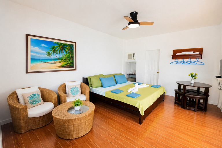 Room 4, Brizo Beach Resort Bataan, Morong